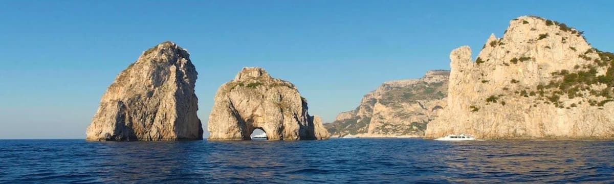 Yacht Charter Capri, luxury yacht charter Capri, superyachts Italy