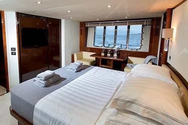 Superyacht Charter Princess, Weekly Yacht Charter